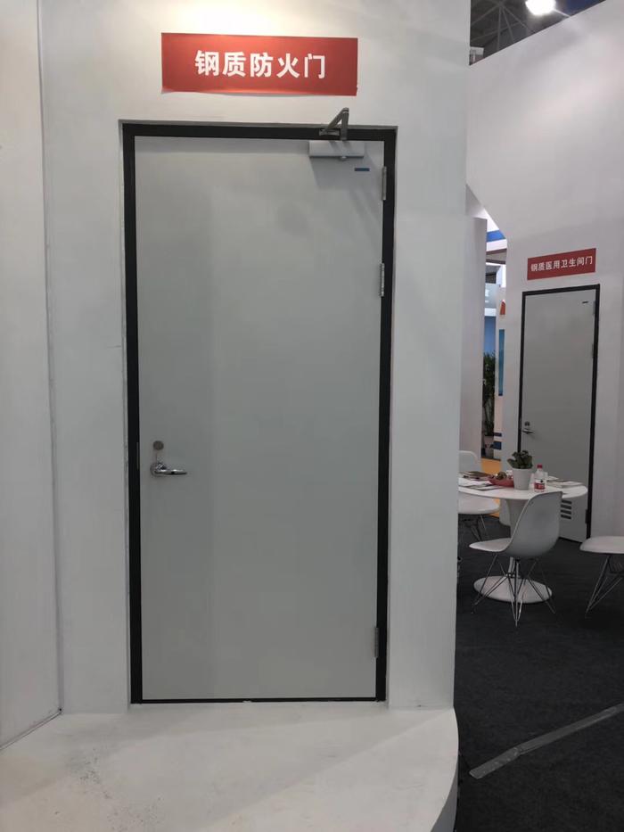 ��|�����T